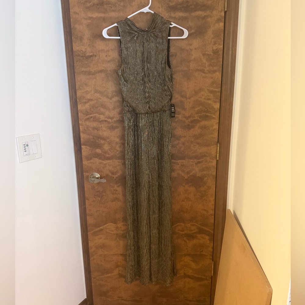 NWT EXPRESS Black and Gold Sleeveless Jumpsuit - XS